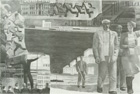 Дейнека Александр Александрович. «Кто кого?». 1932 Холст, масло. 129,5x200 Государственная Третьяковская галерея